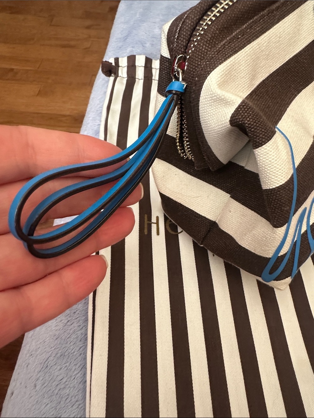 henri bendel Black and White Striped Cosmetic Bag with Blue Logo - Picture 3 of 6